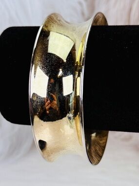 Vintage, aged, goldtone, unique bangle bracelet
